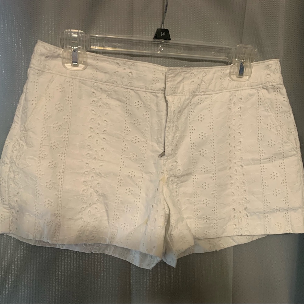 Cute white shorts